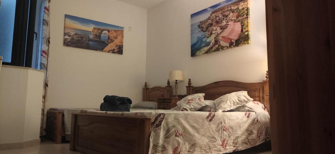 Private Double Bedroom & Private Bathroom & Shared Kitchen St. Paul's Bay Dış mekan fotoğraf