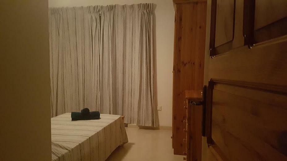 Private Double Bedroom & Private Bathroom & Shared Kitchen St. Paul's Bay Dış mekan fotoğraf